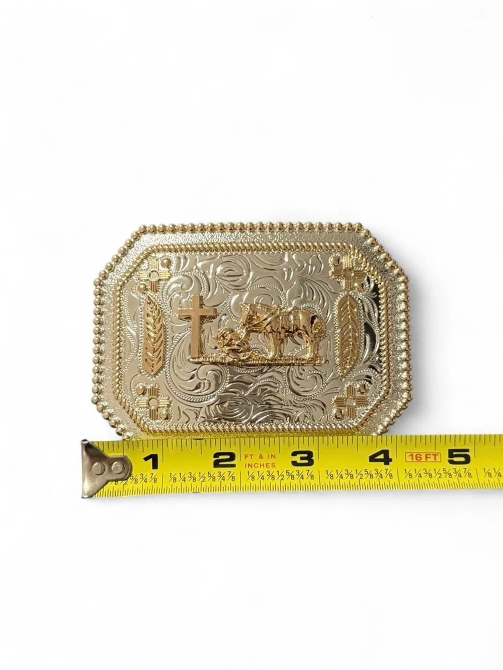 Western-Style Men's Belt Buckle with Cross and Horse Motif